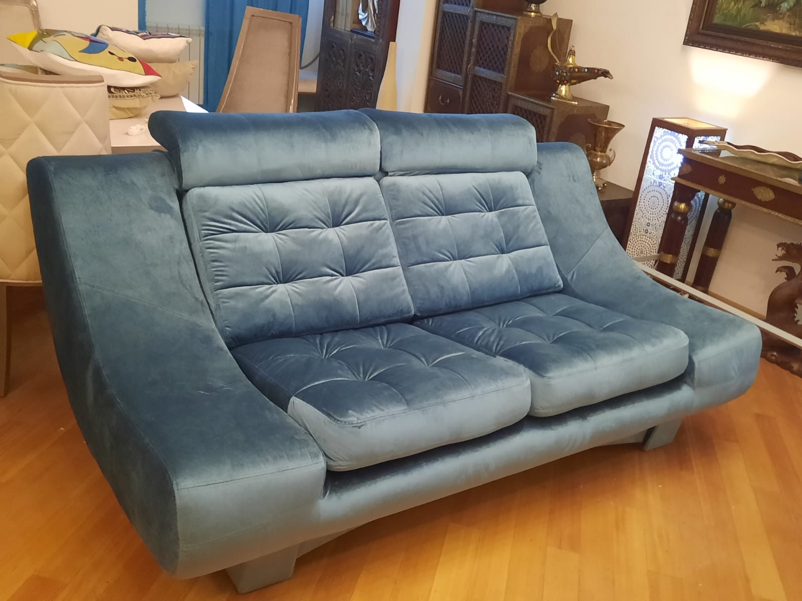 Обивка дивана на дому. Бухарестская