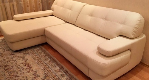 Обивка углового дивана.  Бухарестская