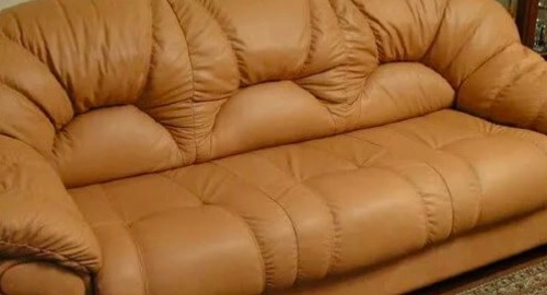 Перетяжка дивана кожей. Бухарестская